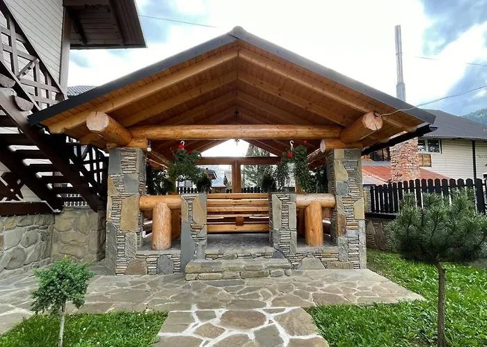 відпочинок у саманюків Lodge Mykulychyn